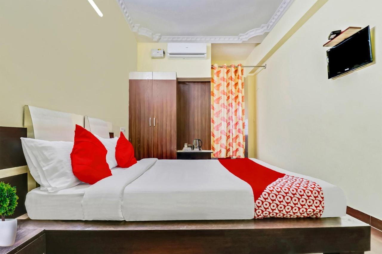 Hotel Oyo J P Palace Dod Ballāpur Exterior foto